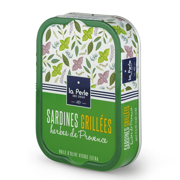 Side view of La Perle des Dieux' tin of grilled sardines with herbs of Provence. Net weight: 115g