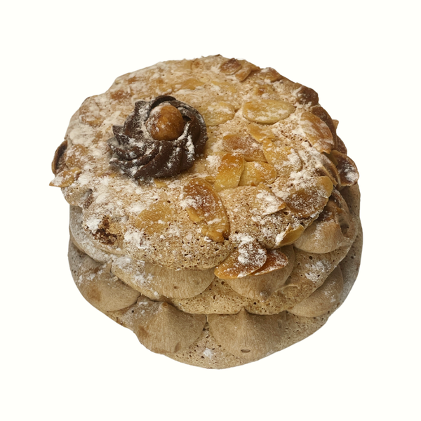 Macaron praliné - pastry made in France