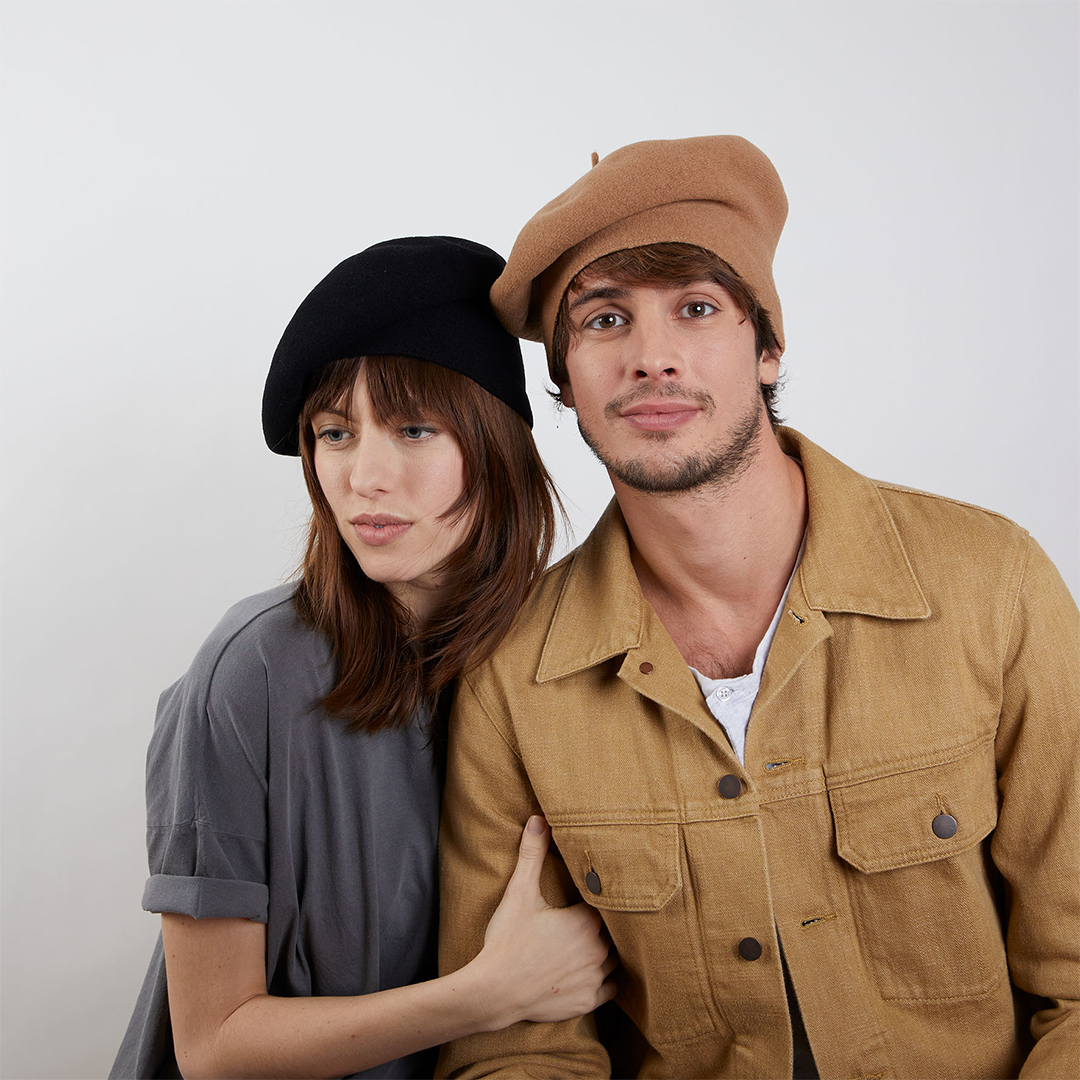 Two models wearing Luna berets