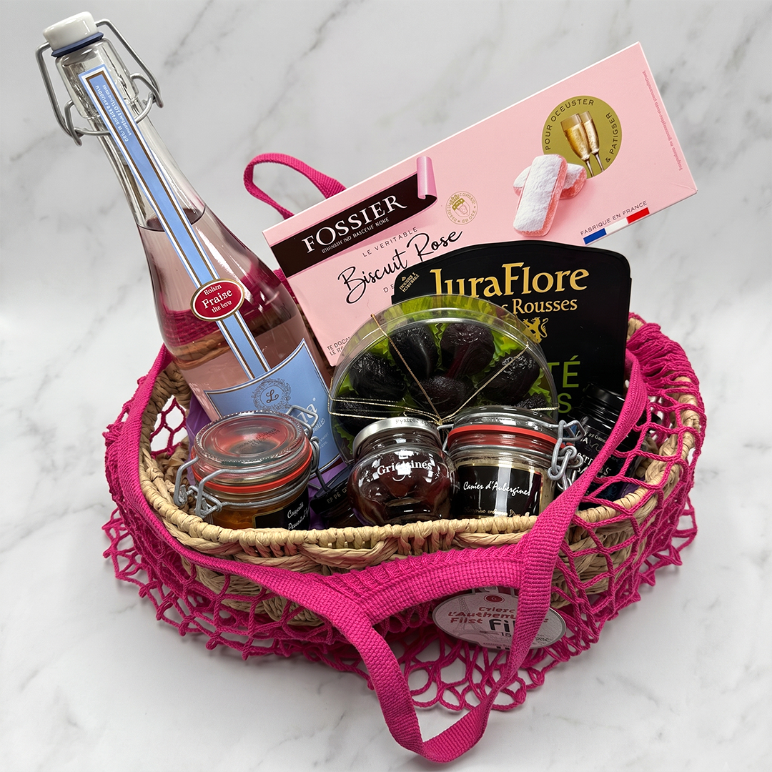 Chic Sunday Picnic Gift Basket
