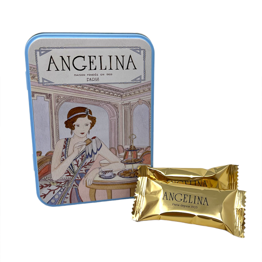Angelina's crispy crêpes dentelle biscuits in collector tin closed with two wrapped in golden paper in the foreground. Net weight: 70g