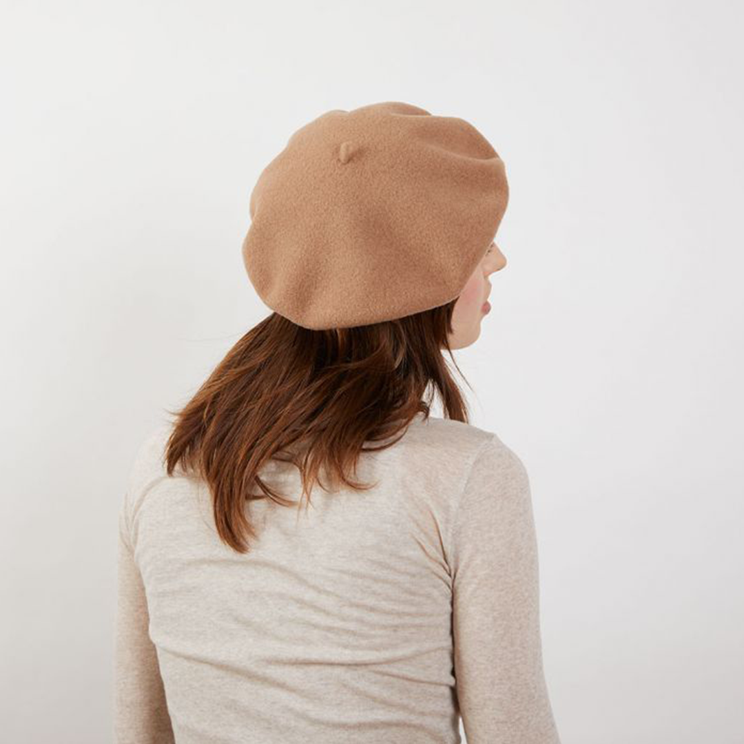 Laulhère's 100% merino wool authentic beret - camel - worn by model