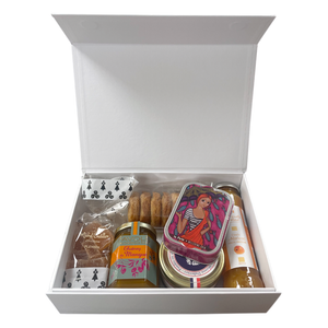 Best of Flavours for Mom Gift Box 